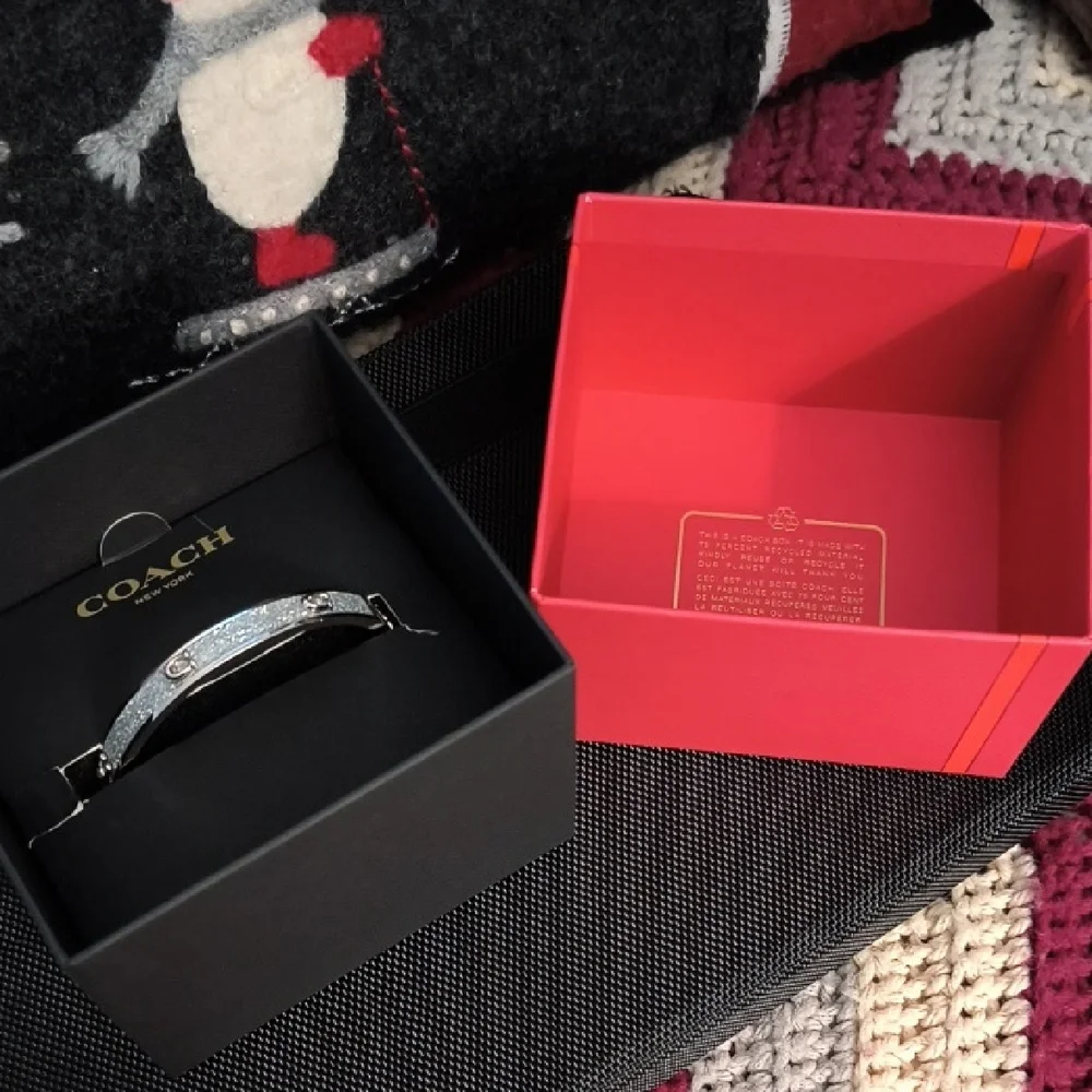 Coach Silver-Tone Bracelet with Sparkling Accents♥️Valentine's Day Is Coming!♥️ - Picture 9 of 11